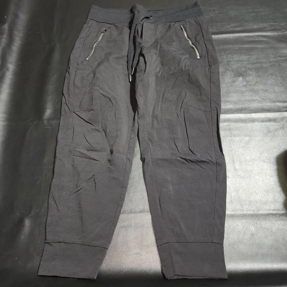 Athleta Womens Black Trekkie North Crop Jogger Pants 4 Tall